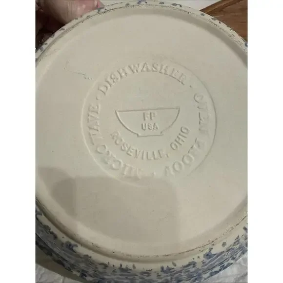 VTG Blue Spongewear  Friendship Pottery Heart Pie Plate 9.25" Country Cottage - Picture 3 of 4